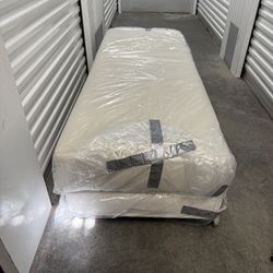 Like new twin size bed/couch