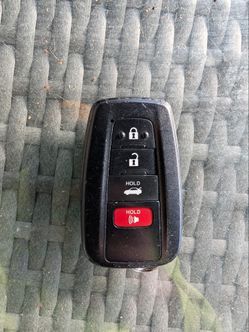 2020 Toyota Corolla hybrid key fob proximity