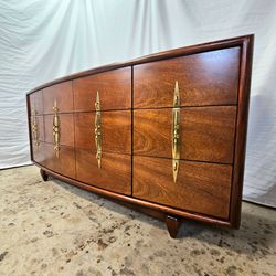 PENDING...Vintage Mid Century Modern Dresser