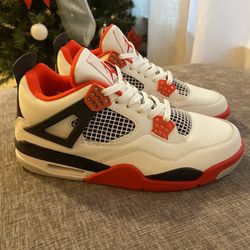 Jordan 4 Retro Fire Red Men’s Size 9.5 (New-Nuevos)
