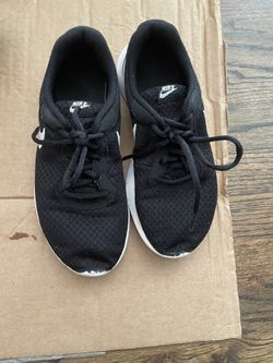 Nike Shoes Black Size 5.5Y
