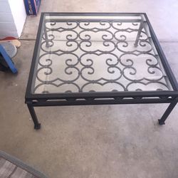 Outdoor/indoor Decorative Table