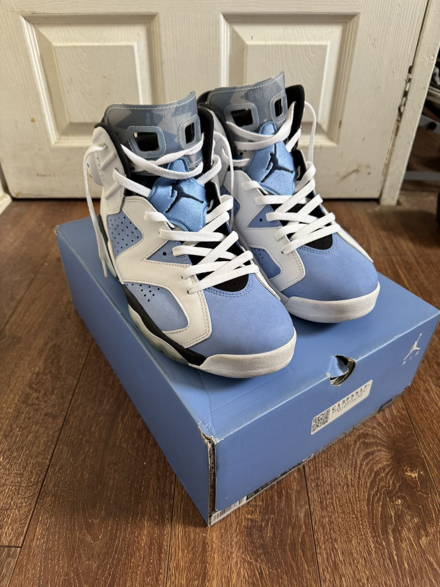 Jordan 6 UNC