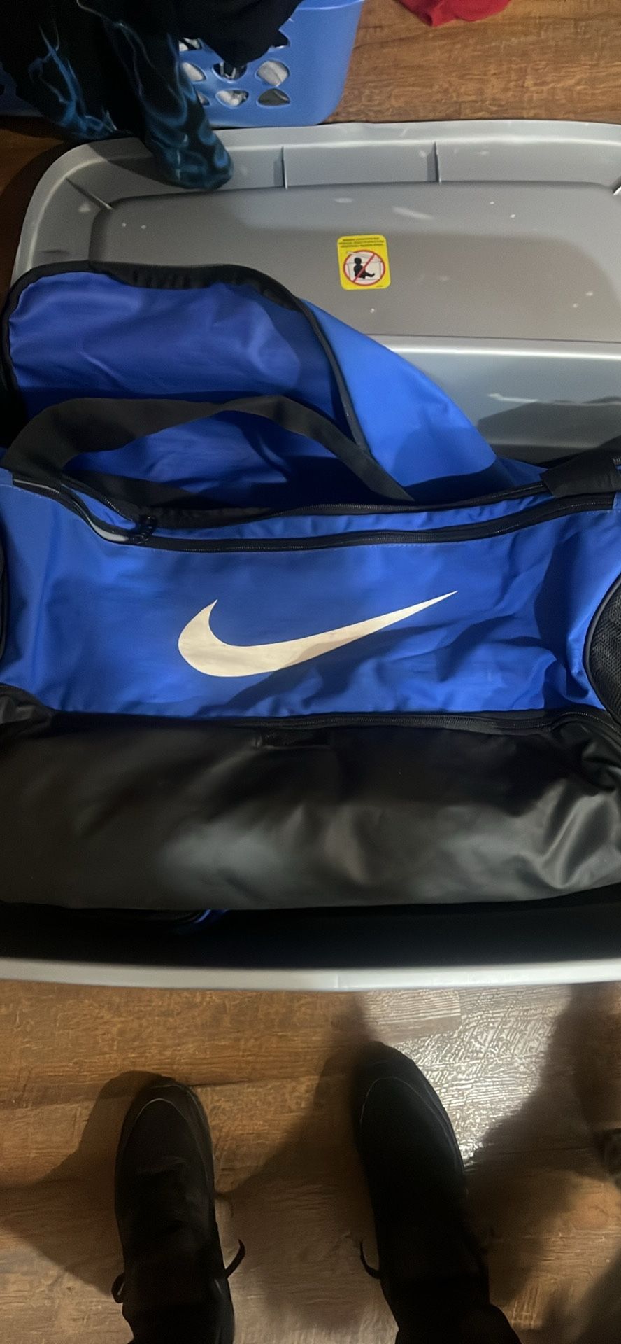 blue unisex nike duffle bags