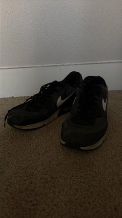 Black Nike Airs