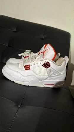 jordan 4 “orange metallic” size 9