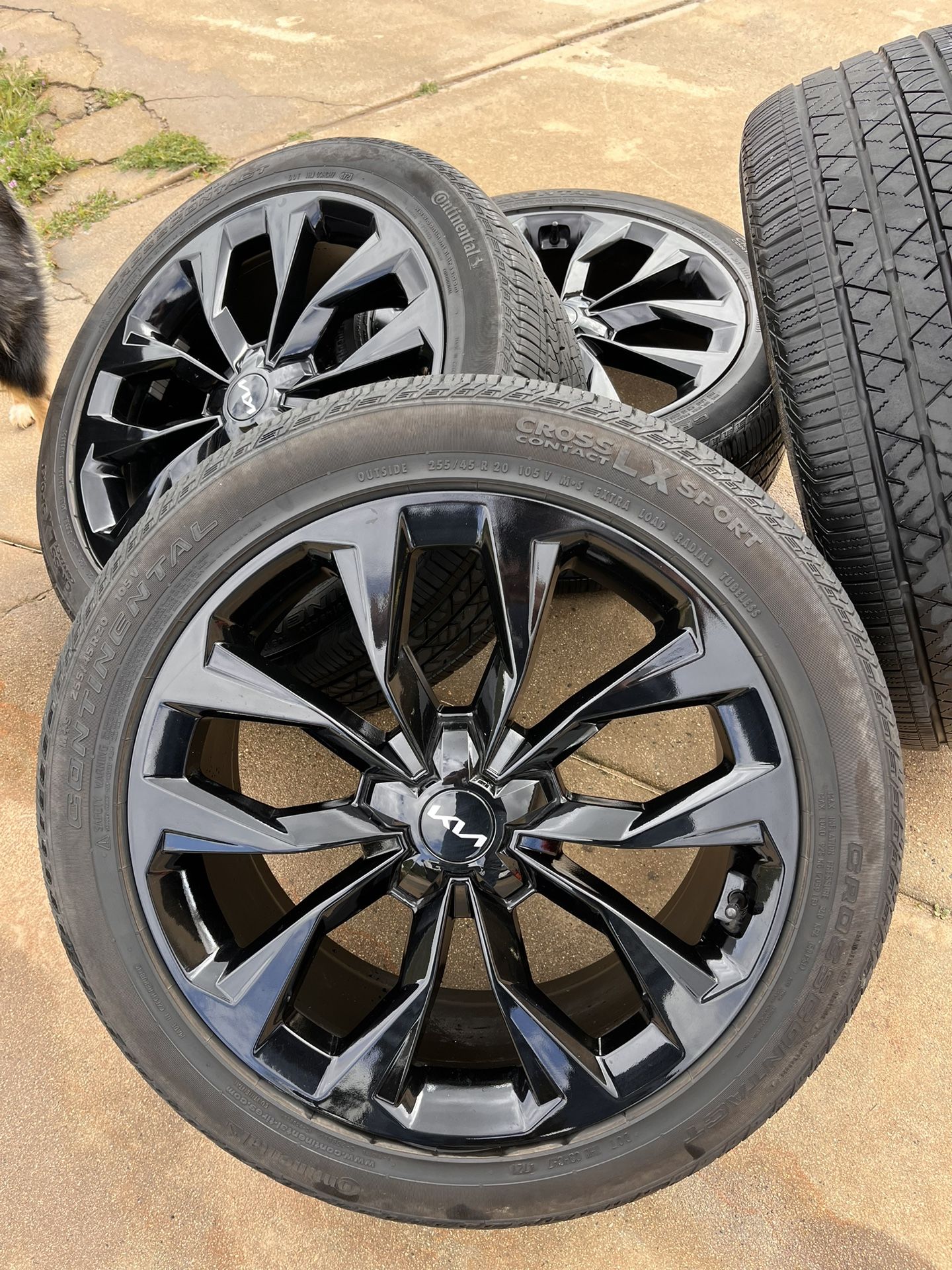 Kia Sorento 20” Wheels Tires Factory Black