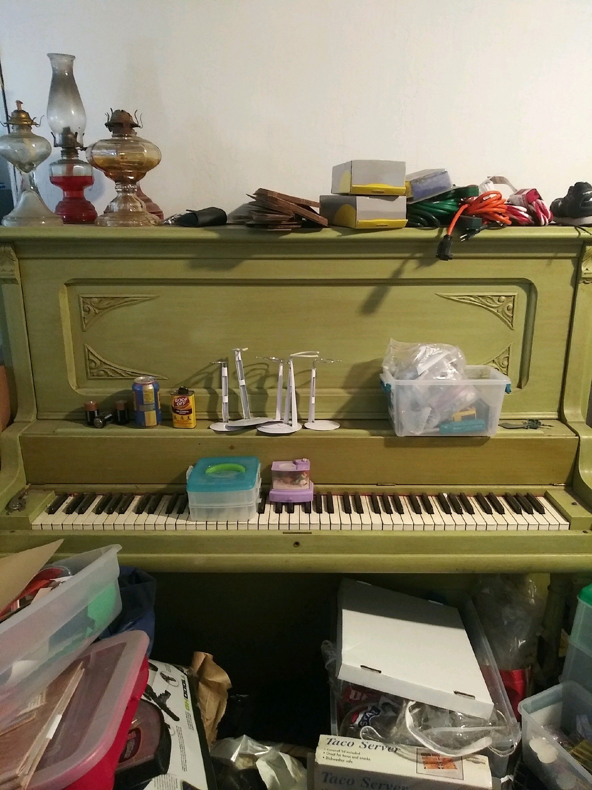 Piano.good condition.