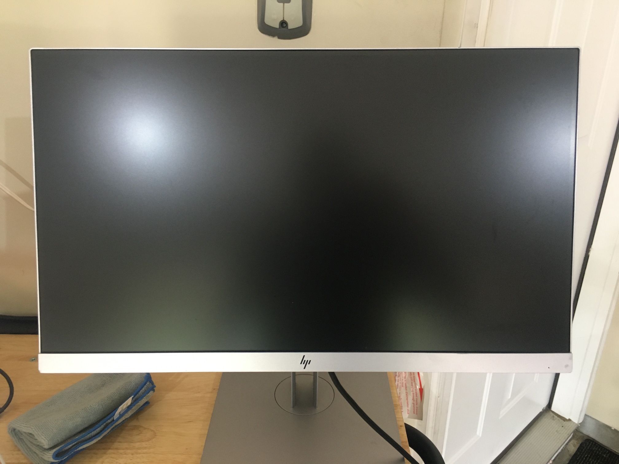 QTY: 2 — HP EliteDisplay E223 Monitor 1080p 22-inch Display