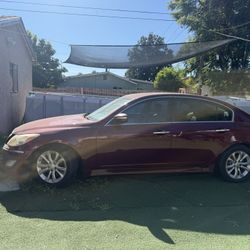 2013 Hyundai Genesis