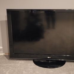 55" LG TV