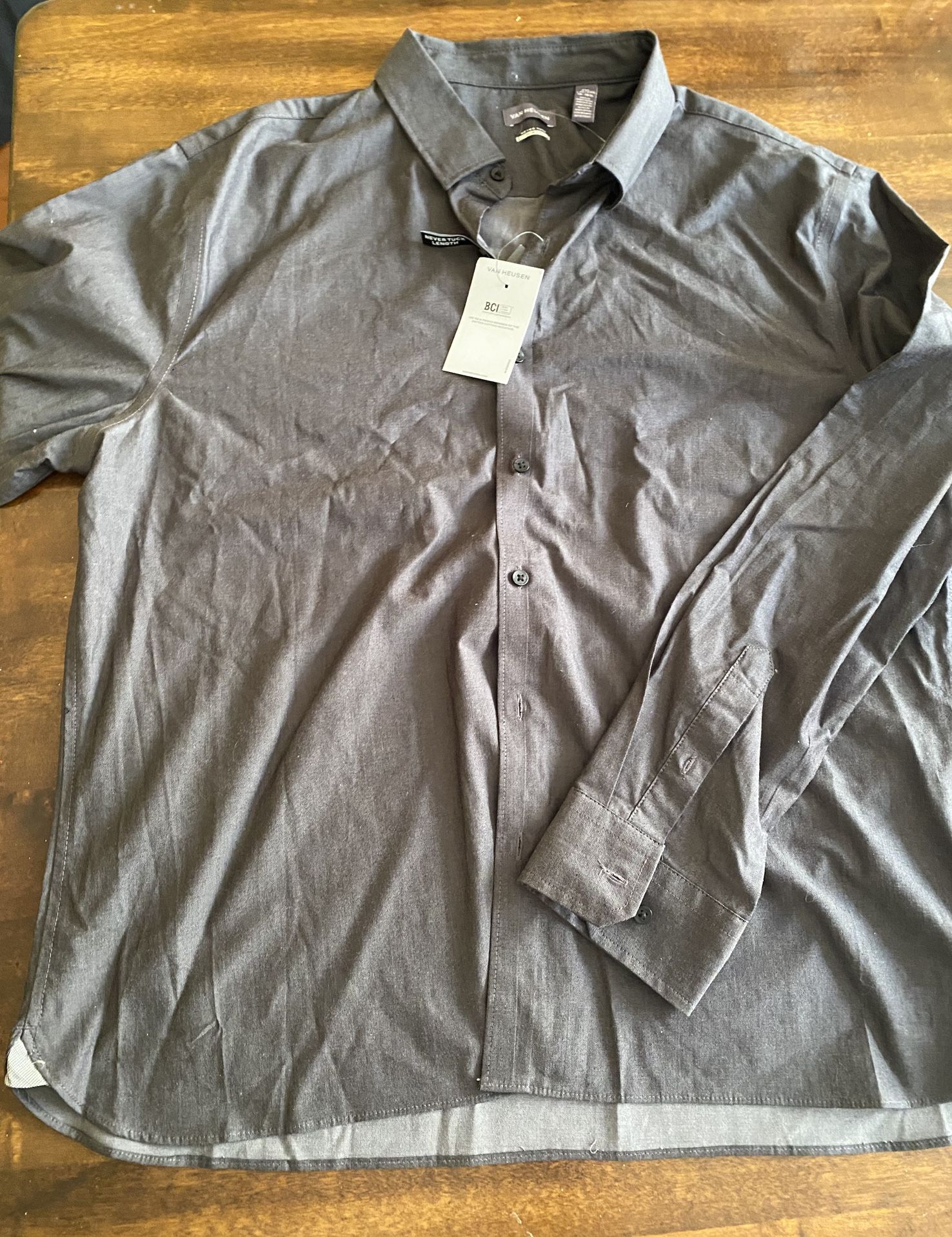 NWT Men’s Xxl Van Heusen Dark Gray Button Shirt 