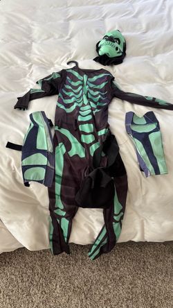 Fortnite Skull Trooper Kids Halloween Costume SIZE 10/12