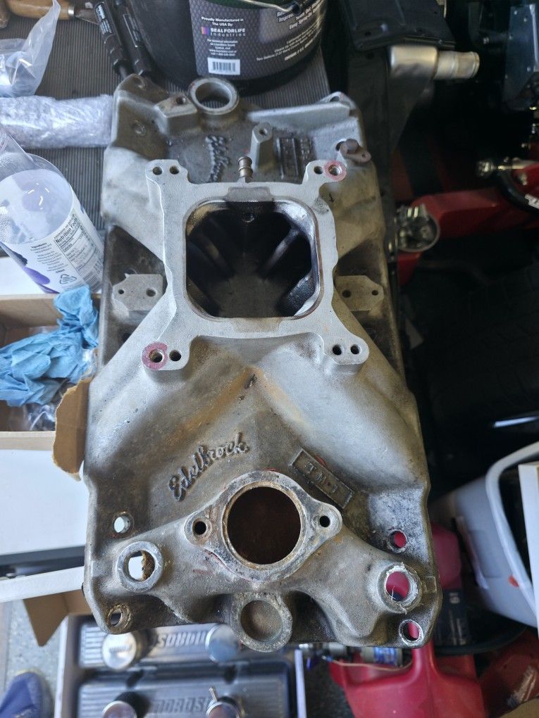 Edelbrock TM-1 Torker Single Plane Manifold Chevy Small Block