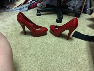 Guess red heels