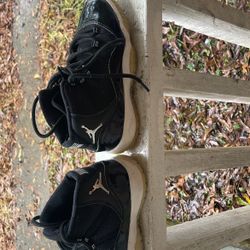Jordan 11s 