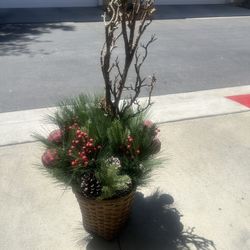 For Sale: Decorative Holiday Basket $25
