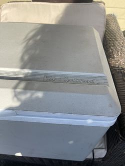 Icebox, heat or cool, you choose when you plug it in
