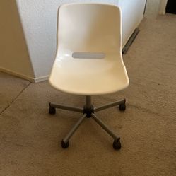 Plastic And Metal Desk Chair