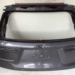 2019 2025 Honda Passport lift gate (15)
