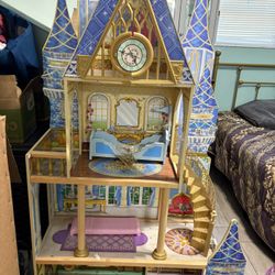 Cinderella Castle Dollhouse 
