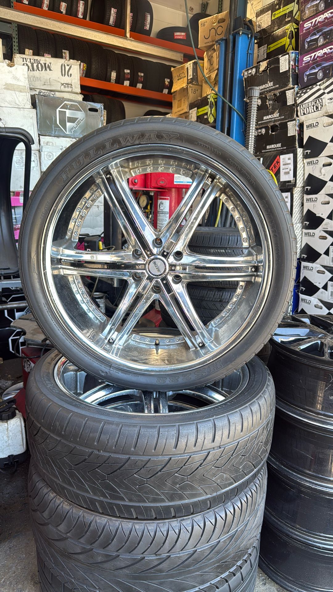 24 In Wheels With Tires