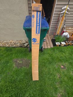 Whole roll of metal screen in box 5 ft x 100ft