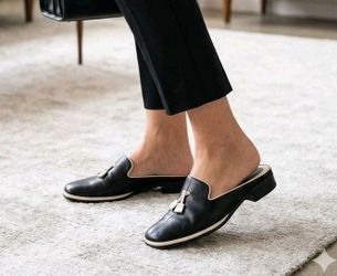 Enzo Angiolini 90's McBeth Mules Women's 7.5 Navy Leather Slip On Tassels- Brazil