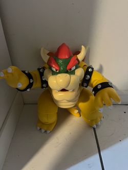Super Mario Big Bad Bowser 12-inch Electronic Action Figure .