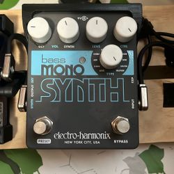 EHX Bass Mono Synth Pedal