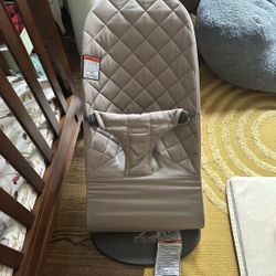 Baby Bjorn Bouncy Seat