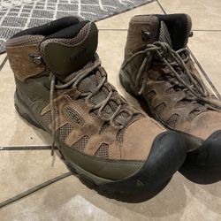 Keens Boots Size 10 Mens 