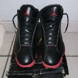   Jordan 13 Retro  Black/Gym Red 