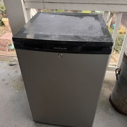 Mini Fridge And Freezer 