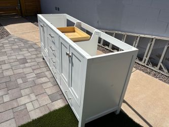 Sink vanity 6ft white