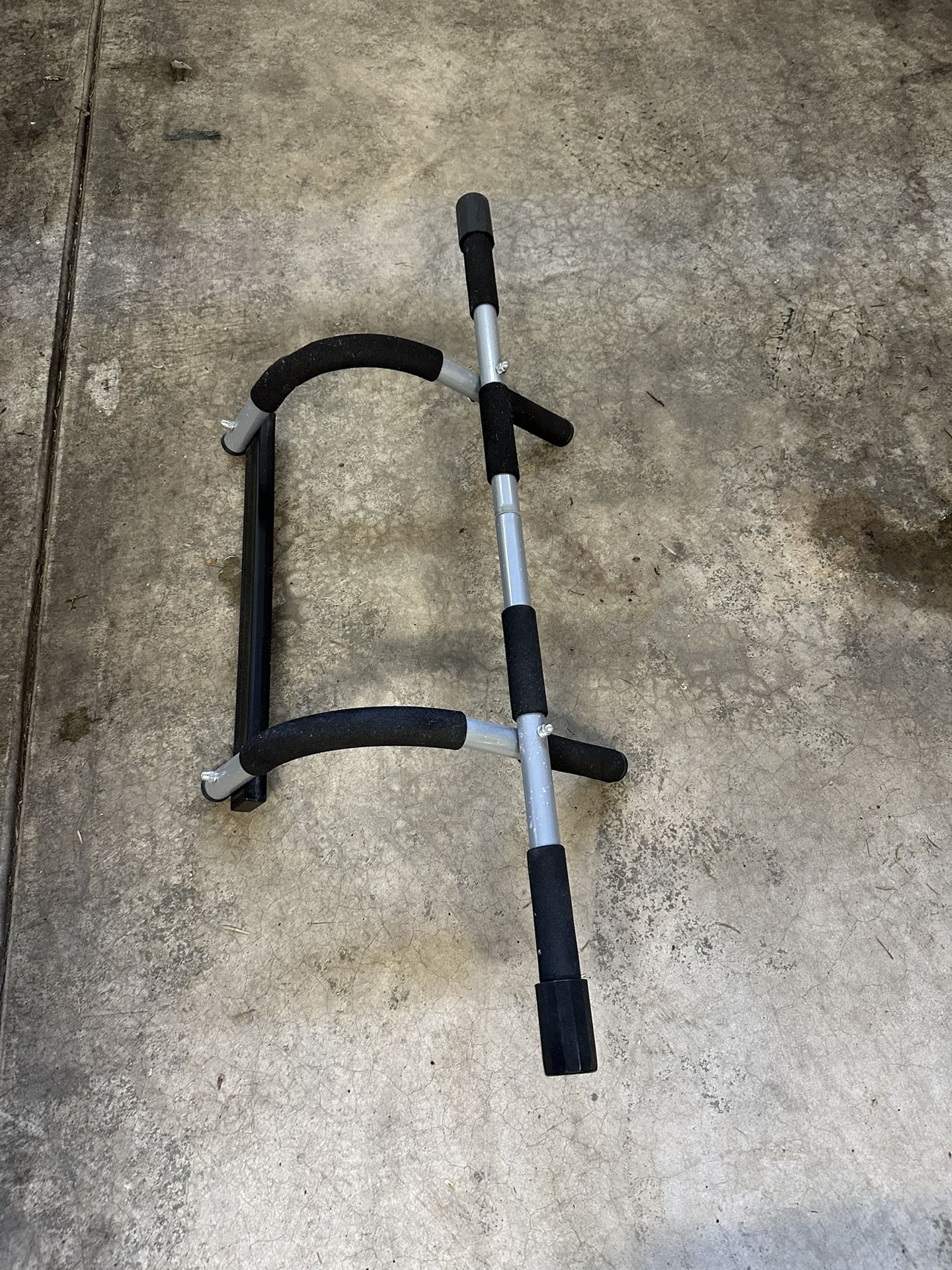 Doorway Pull-up Bar