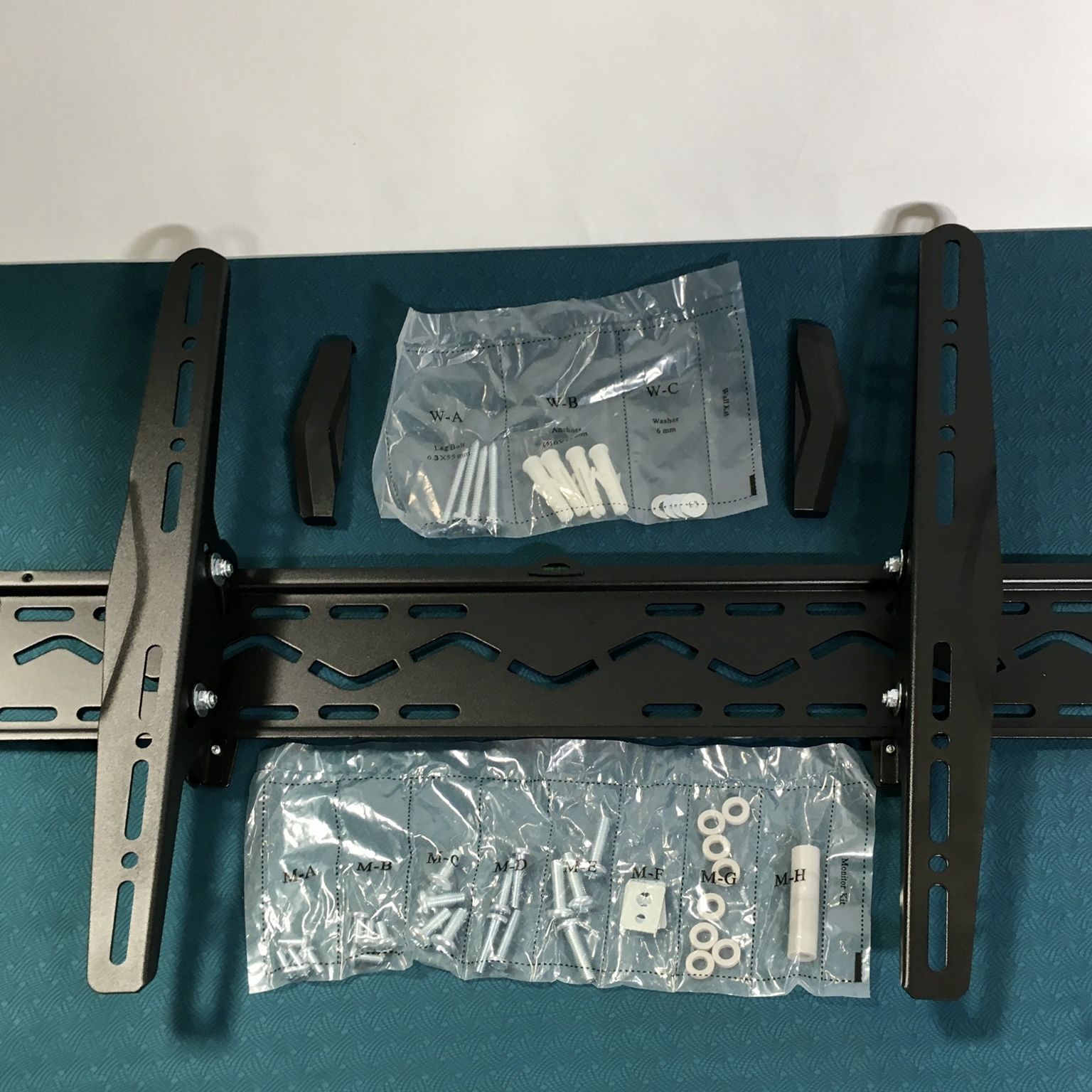 Universal 32” - 70” TV Wall Bracket Mount