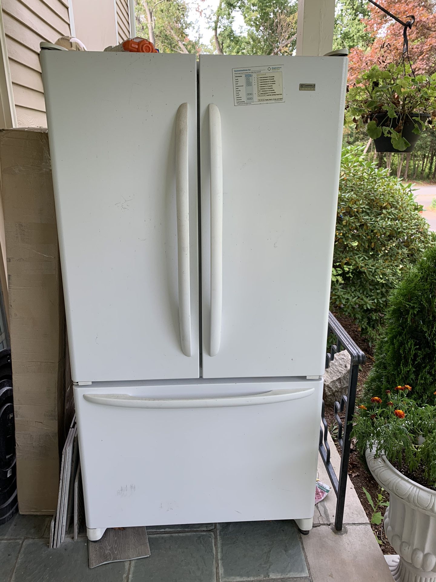 Kenmore refrigerator Model # 569.75522400