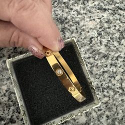 Bracelet ( 4 Diamonds 💎 /some Engraving)