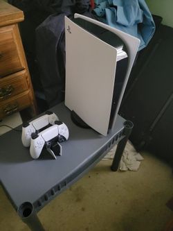 Play Station 5, Two Controller And Read Description!