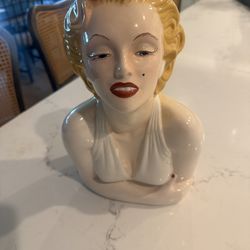 Marilyn Monroe cookie jar