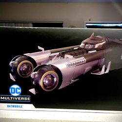 DC Multiverse Batmobile (Gold Label - Batman White Knight)