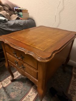 French provincial End table/Dresser