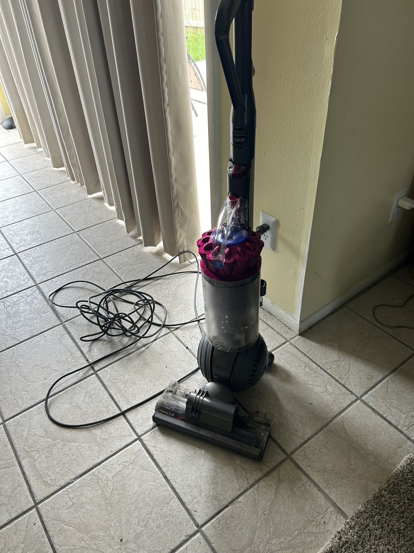 Dyson Vacuum Cleaner Purple 