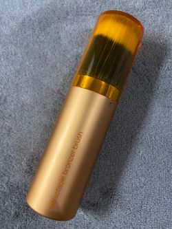 RETRACTABLE BRONZER BRUSH