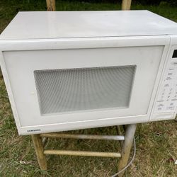 Microwave Oven 