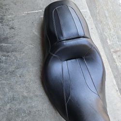 Harley Davidson Stock Seat ( OEM) From A 2018 Street Glide Special And Other Parts 