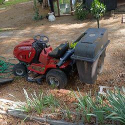 Troy-Bolt BRONCO riding Mower