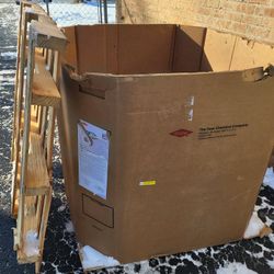 Free Gaylord With Skid For Warehouse 🆓️