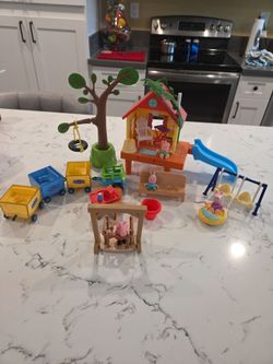 PEPPA PIG TALKING CLUB HOUSE & ALL ACCESSORIES SEE DESCRIPTION